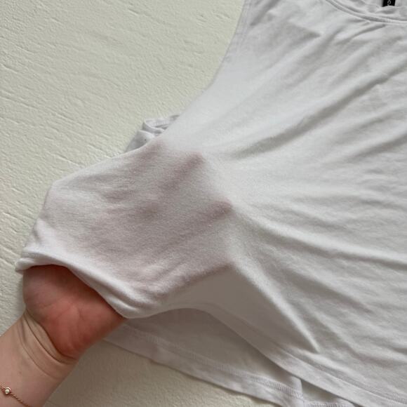 Carbon38 Crop Tank Top 2.0 White, Size Medium - Picture 2 of 5